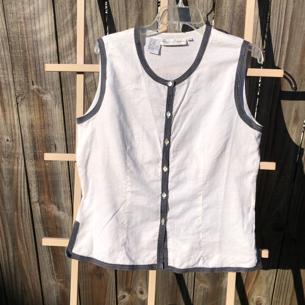 Vintage Carlie’s Court 100% linen white w/blue Trim blouse sleeveless button 12